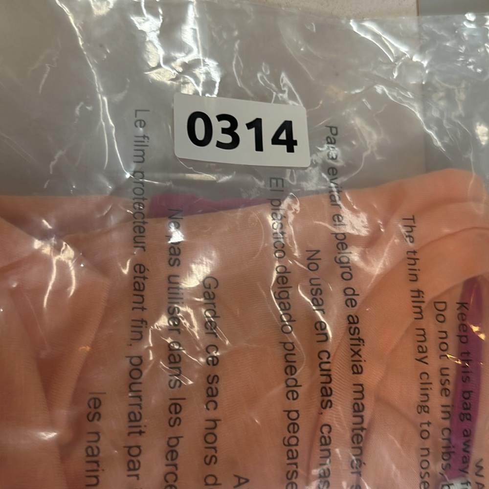 Marine Layer Size XSMALL Caitlyn‎ Tee in Papaya
Punch/Lilac Rose - Picture 12 of 12